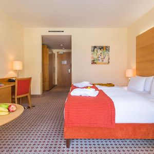 Comfort Zimmer mit Kingsize-Bett